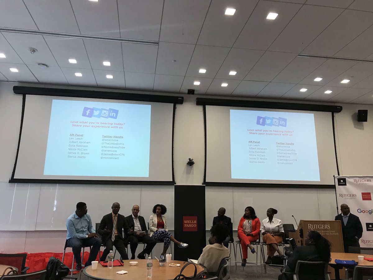 TwistGlobalBiz's tweet photo. #SmallBizTechSummit morning panel of powerhouses - @mimconnect @tenenicole @TheLinkedInPro @nomadnesstribe @JBrownCPA @Lenwinnie 
#SmallBiz https://t.co/PI8lNlnIpG