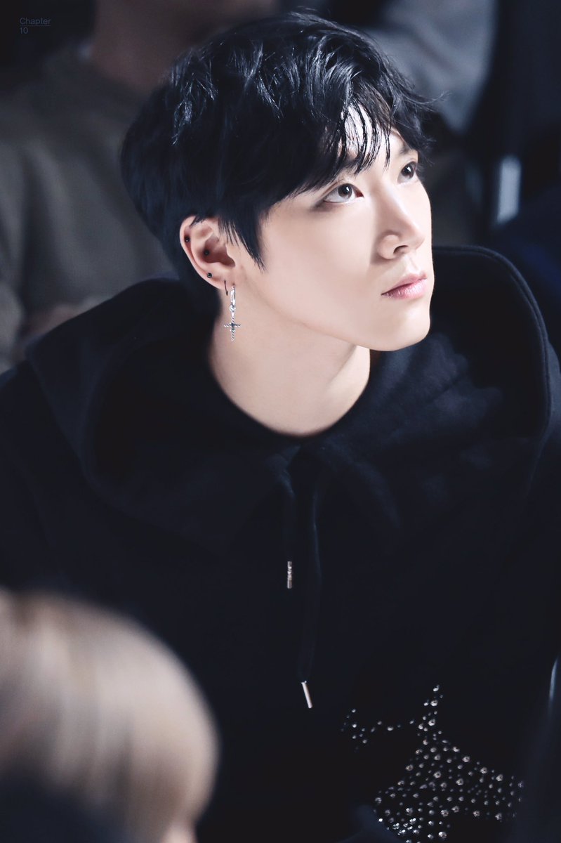 FYNCTTEN's tweet photo. [HQ] Ten @ the Seoul Fashion Week 171020 #NCT #NCTTEN #TEN #NCTU #텐 #Chittaphon #치타폰 #엔시티 #SMROOKIES cr. chapter 10 https://t.co/HpfQqRb9WG