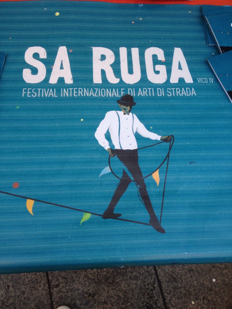 SardoResiliente's tweet photo. A #Cagliari nel quartiere di Stampace per #SaRuga festival internazionale di Arti di strada https://t.co/fGdEMRjzeA