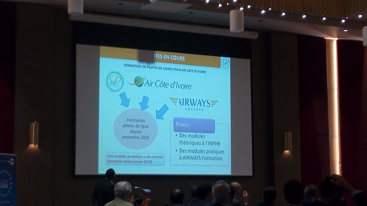 aboukam's tweet photo. L' @inphbpolytech  forme aussi des pilotes de ligne et des techniciens en aéronautique #ATAF17 #Civ https://t.co/XR2911jq8T