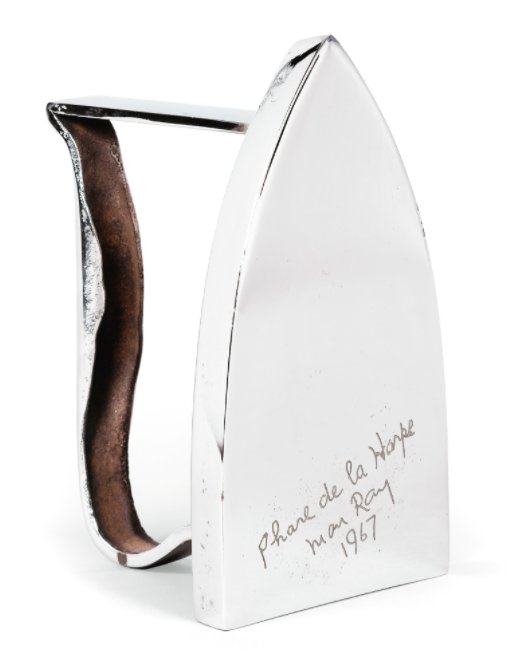 SothebysFr's tweet photo. #AuctionUpdate Le 'Phare de la Harpe' de Man Ray a doublé son estimation haute et s'est envolé à 40.000€ #CollectionBrandt #ManRay https://t.co/MSrsG9DwVE