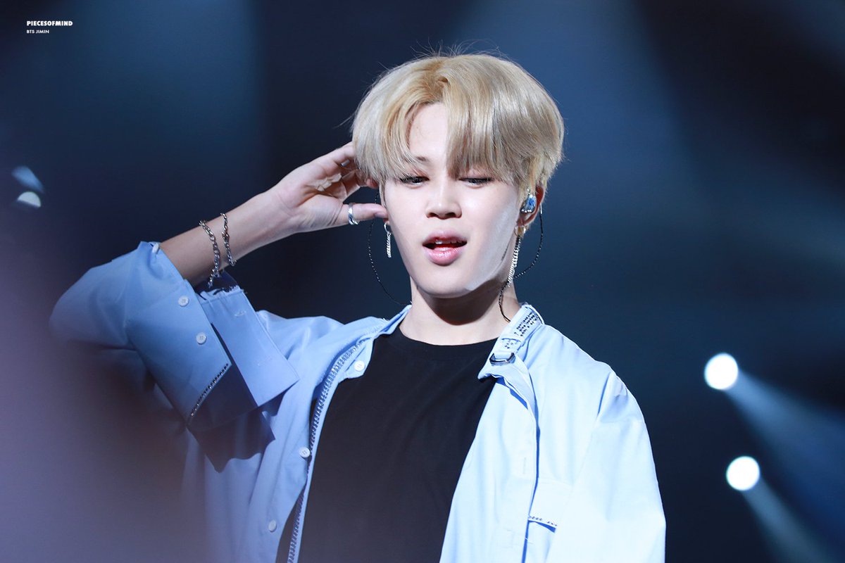 piecesofmind_jm's tweet photo. #JIMIN #지민  @BTS_twt 171021 https://t.co/DEzrh1RfAC