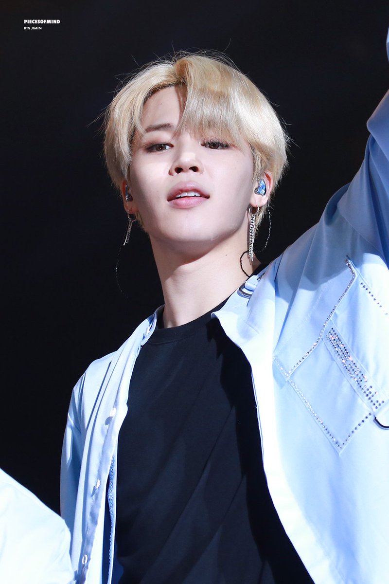 piecesofmind_jm's tweet photo. #JIMIN #지민  @BTS_twt 171021 https://t.co/DEzrh1RfAC
