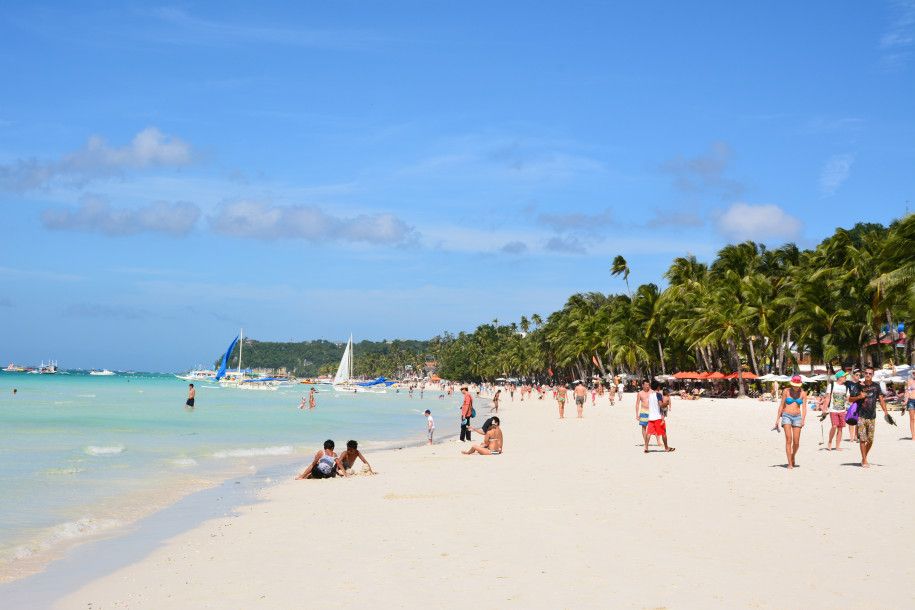 imeyouIO's tweet photo. Boracay: The hidden oasis for backpackers https://t.co/7Ec8aw2ZtA Travelers flocking to its powdery white beaches #Philippines https://t.co/9vyiXvHuc7
