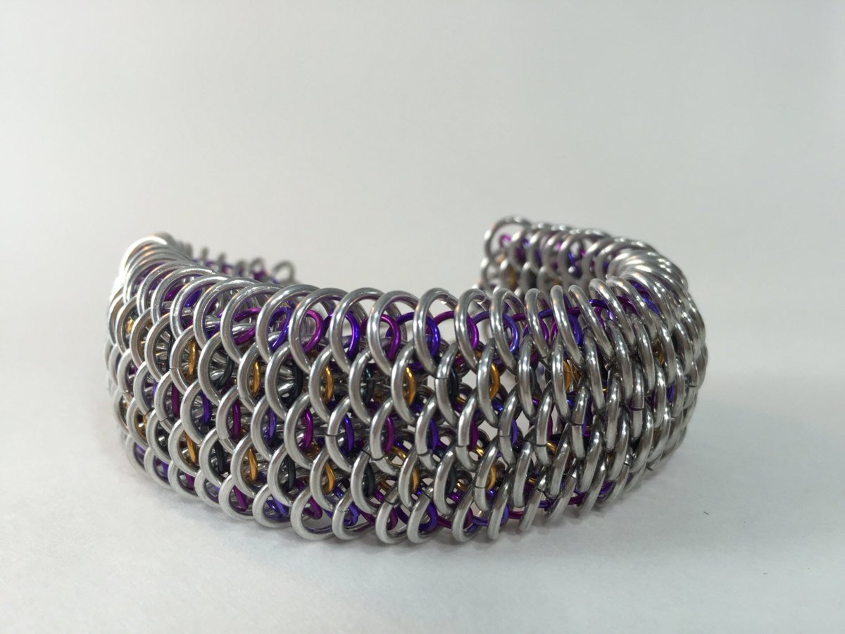 randomjewelry's tweet photo. Purple, Orange and Black Dragonscale Cuff Bracelet | Chainm… https://t.co/UFYNQfUAv8 #RandomJewelry #ChainmailleCuff https://t.co/fkJ3zmF1oK