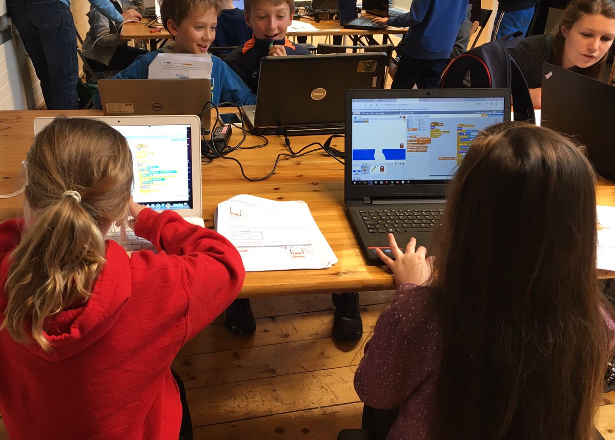 TotoroCoderdojo's tweet image. What better way to spend a stormy afternoon @coderdojo in #websummit. More girls than boys today! #GirlsWhoCode