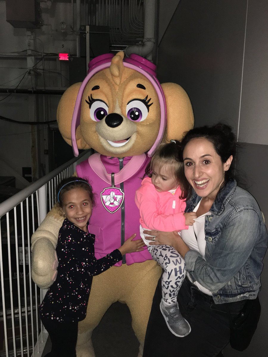 La_Casella's tweet photo. Thank you @KidConMTL ! Paw patrol to the rescue! Go visit them this weekend at Unpirix Stadium #fun #kidcon #chase #skye @Global_Montreal https://t.co/pEi1KEKALF