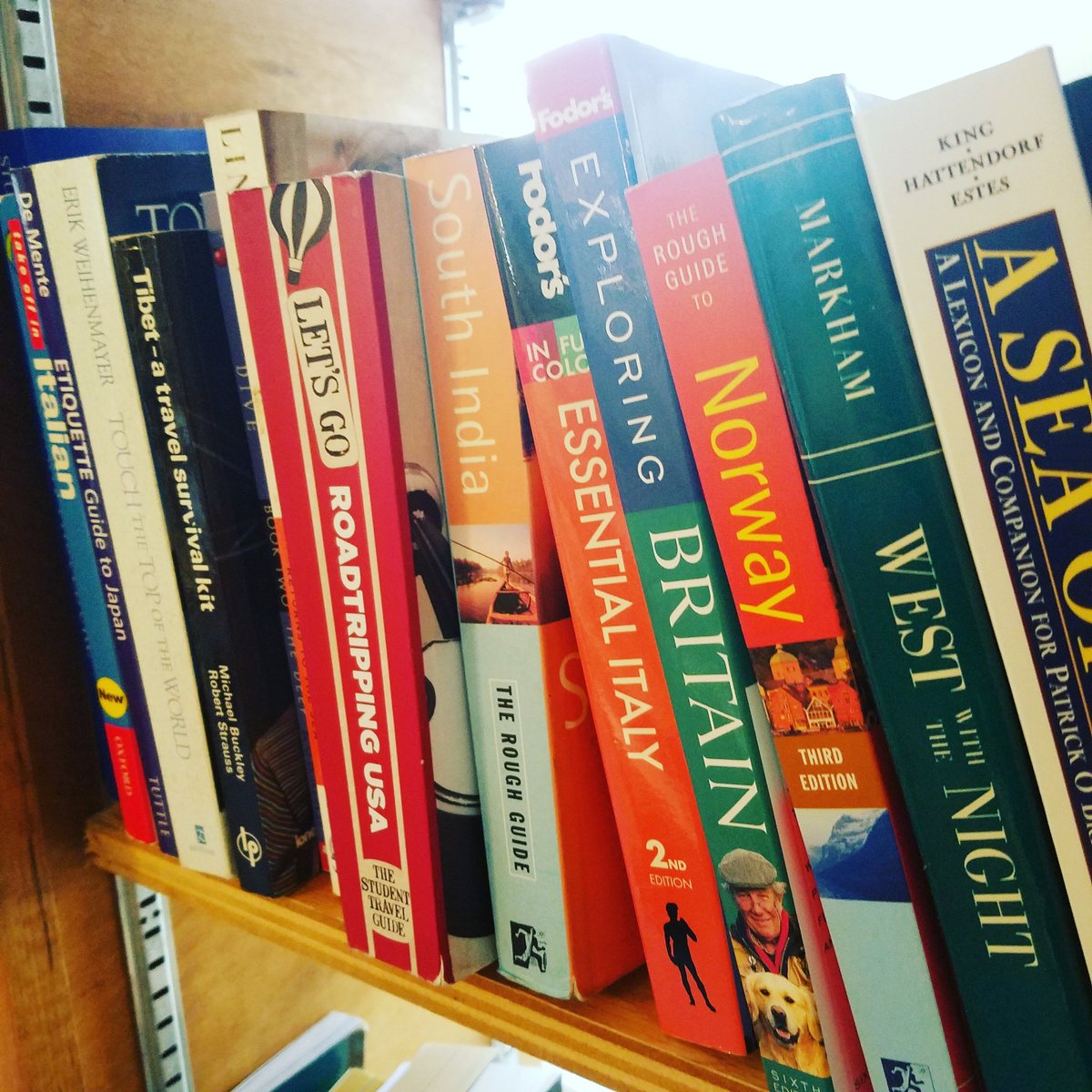 ReddoorRed's tweet image. Where do you want to fly? 40% off all travel books! Who knows what you'll find in some exotic land with the money you'll save!