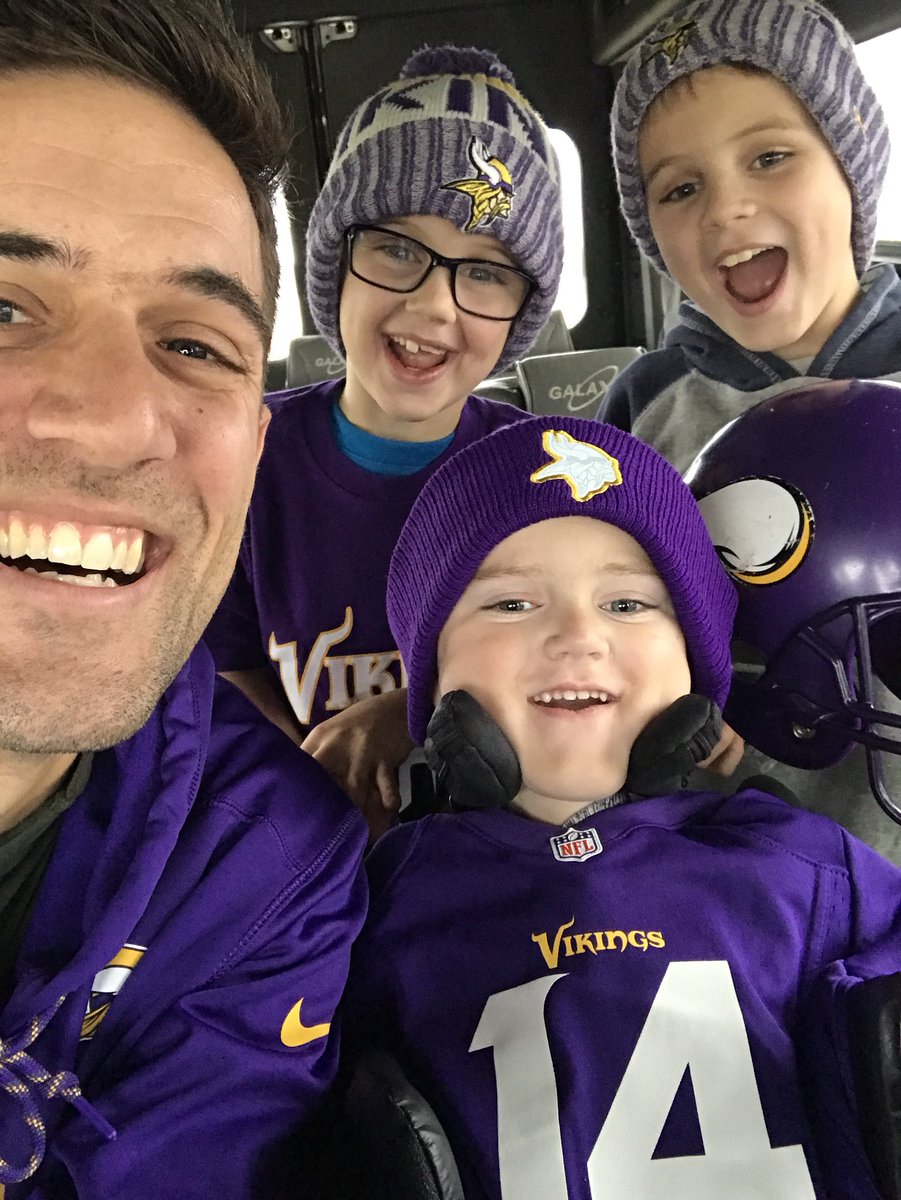 LevisHopeND's tweet photo. Super pumped! Heading to @Vikings game, just hoping we get a chance to high five our guy @PAOnTheMic #SKOL https://t.co/DoNFzpibWI