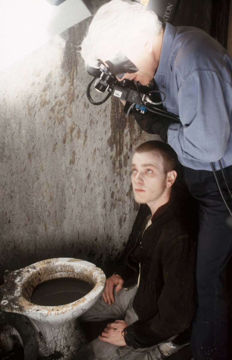 go2cinemacom's tweet photo. ‘The Worst Toilet in Scotland’ scene on the set of Trainspotting. The toiler was actually filled with chocolate and smelled quite pleasant. https://t.co/542kigWEhu
