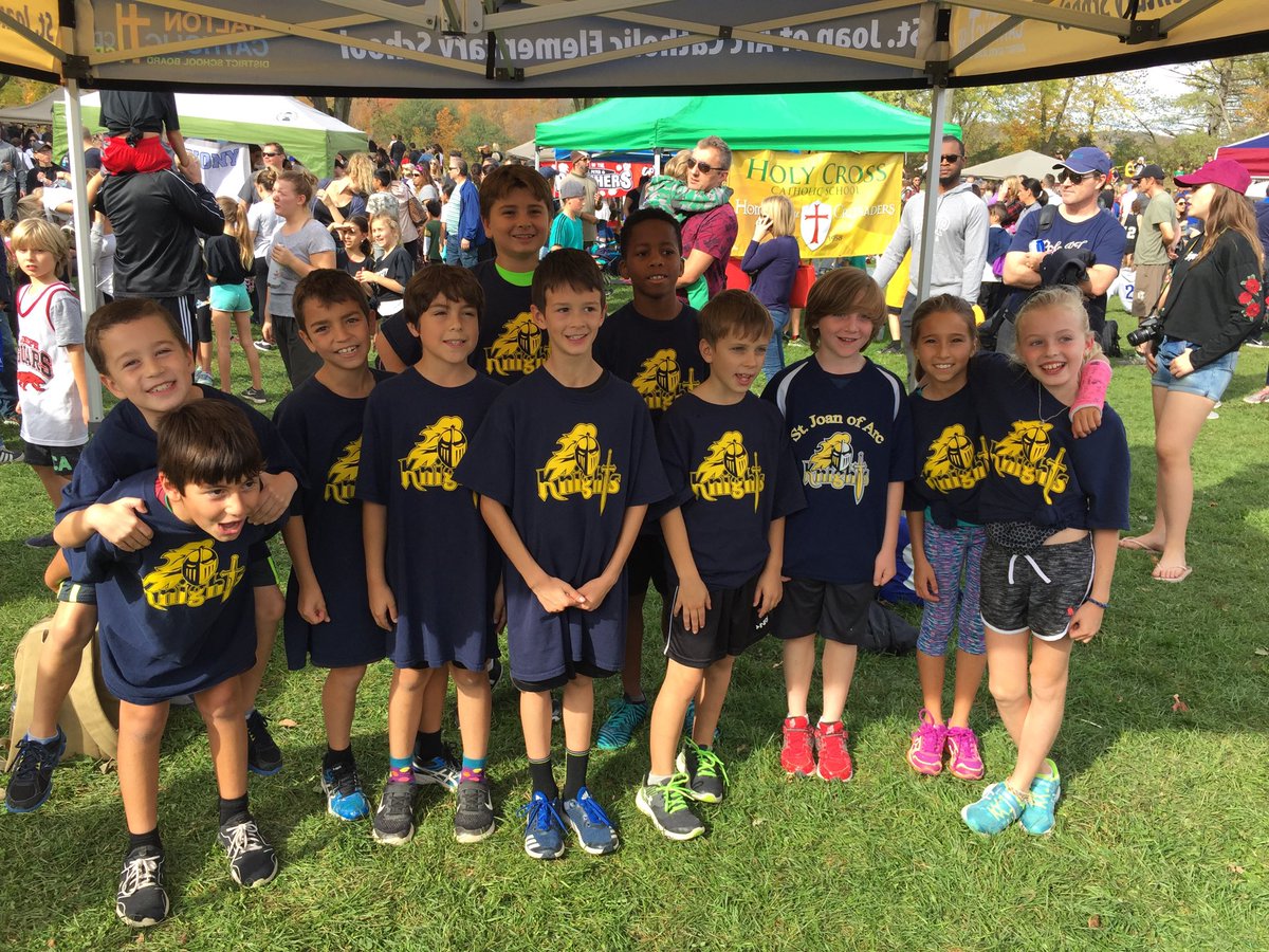 sjoa5's tweet photo. @sjoa5 Gr. 4 Knights ready to run. @HCDSB https://t.co/ZQyGnZQmZP