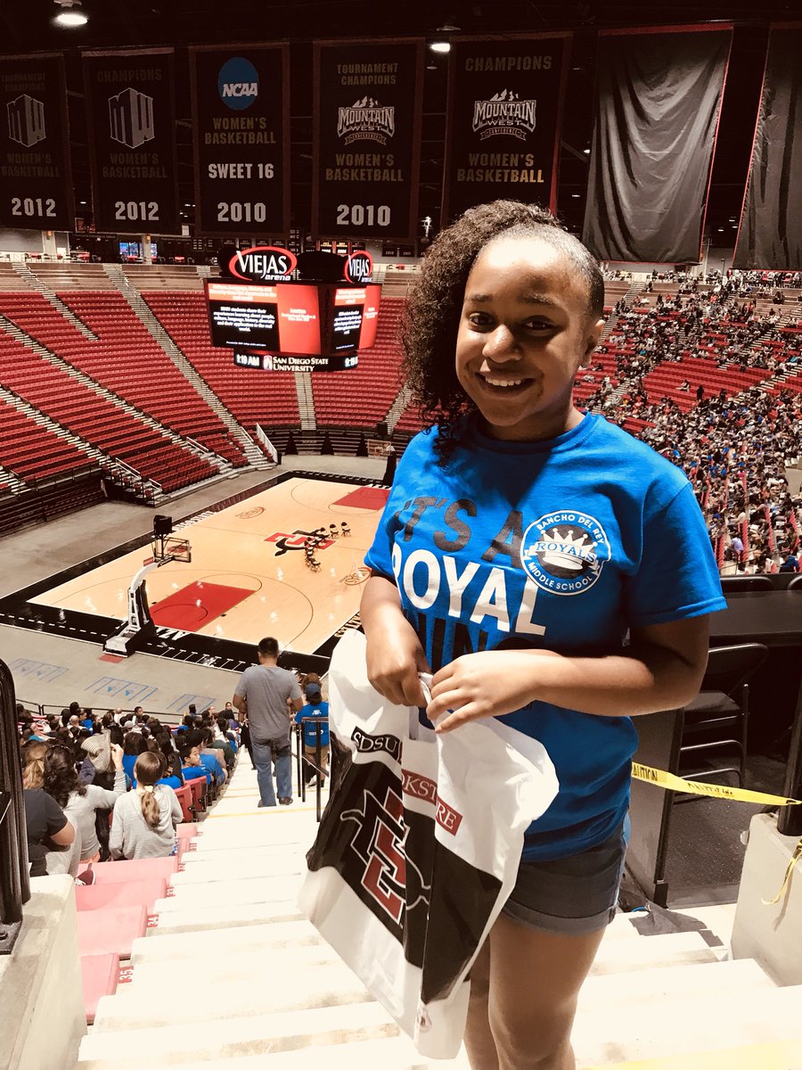 TSharaP's tweet photo. At #sdsu for the day with my baby girl! Start them thinking early! #compactforsuccess #suhsd #studentathlete #collegebound https://t.co/kqkk0WlWKc