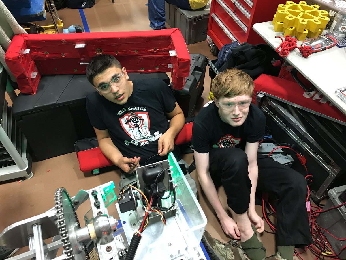 plan3t_t3ch's tweet photo. GM @Robotics1418 Alums getting comfortable in the pit! We love that they are back &amp; now official @FIRSTChesapeake mentors! #bettertogether https://t.co/RESjw9DRNj