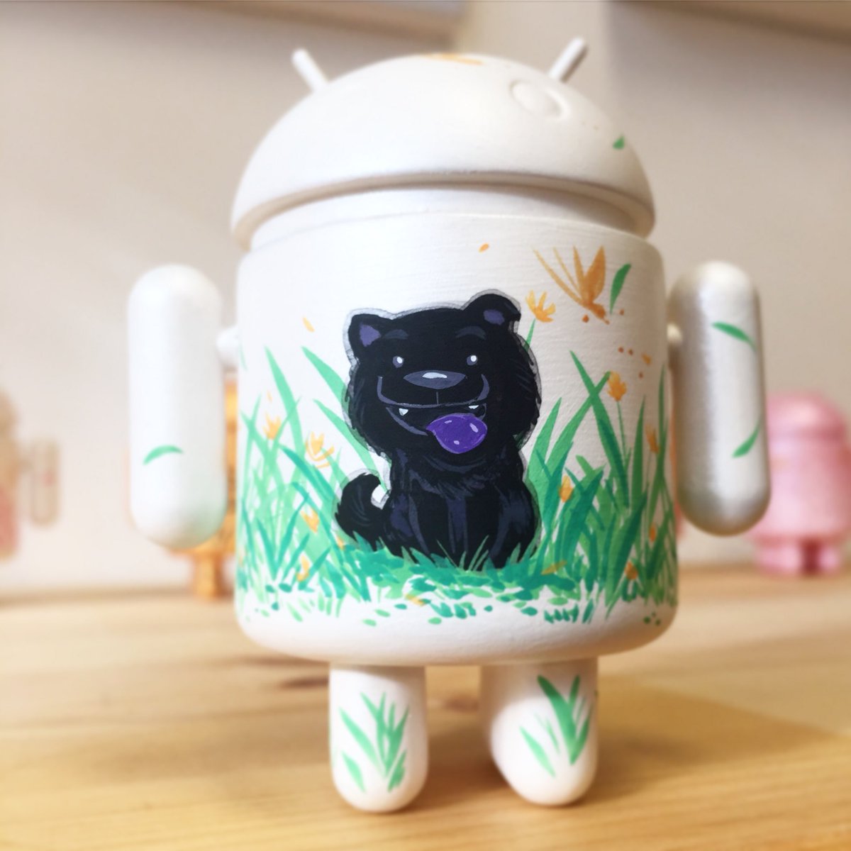 MartinHsu's tweet image. This guy 😃 Painting up new #AndroidMini figures for my #AndroidandMe exhibition at #Googleplex opening Nov 1st martinhsuart.blogspot.com