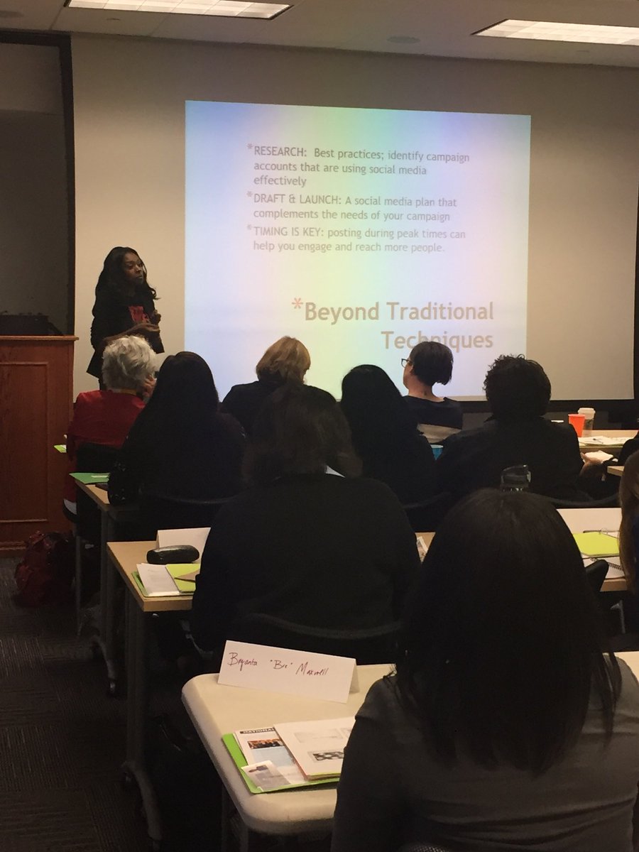 EmergeVirginia's tweet photo. Great to have @MP_Strategies @ninasophia81 taking us through social media strategies. #EmergeNow #WhySheRuns #dcbootcamp https://t.co/75adHuqsvC
