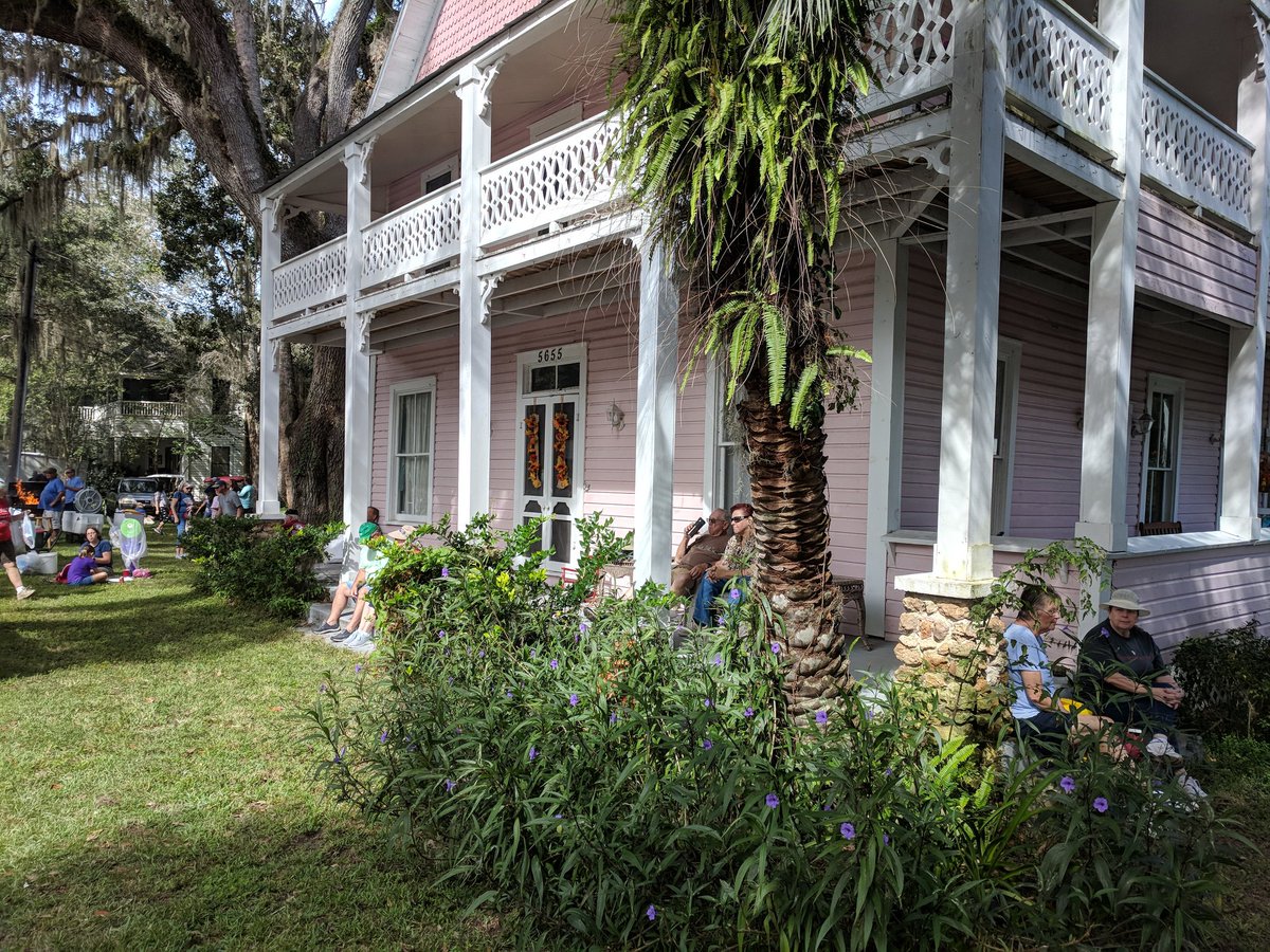 McIntoshHotel's tweet photo. #1890sFestival snapshots #McIntoshHotel https://t.co/mNepVriH38
