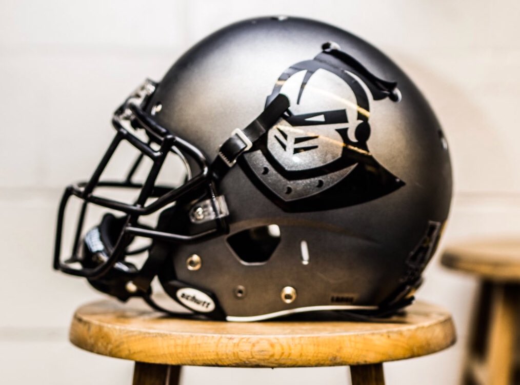 darrenrovell's tweet photo. Today’s Best Helmet: @UCF_Football https://t.co/noSRqYzf69