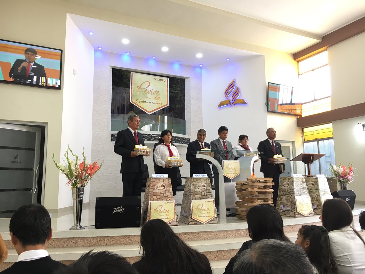 madeleinehm's tweet photo. Renovando nuestro compromiso con Dios #Revive4 #ElTambo #MAC @AdventistasUPS @AdventistasMAC @JulioIASDMAC @EDINSONVASQUEZ @EnzoChavez https://t.co/1CWIeXJxSs