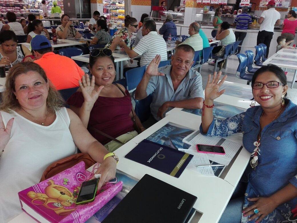 luis_Cycling's tweet photo. Felicidades a nuestra líder Eilen Villera haciendo reuniones de negocios dando a conocer esta oportunidad #hinode ✋#GrupoHinode #hinode2017 https://t.co/0DP6RxTHV2