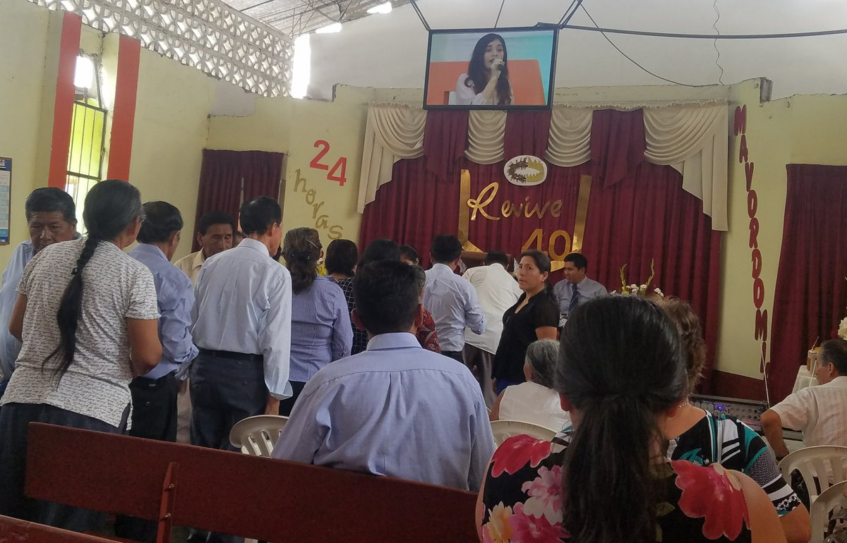 LisbethPosso's tweet photo. IASD El Milagro viviendo el #Revive4 #Mayordomia #UPSur @AdventistasUPS @FariChoque https://t.co/U0GQXggXKR