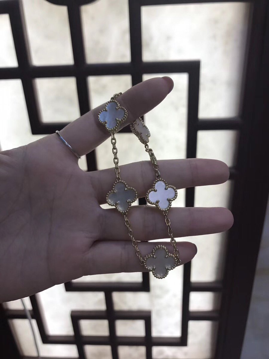 KuwaitaShopping's tweet photo. #علياء_العبيد #هيون #افنان_الباتل #رغد_الفيصل #ملاك_الحسيني #شوق_التميمي #رجعولي_بنتي_سلمى #ابتعاث #مبتعث #الإمارات_اليوم #قطر https://t.co/XUuJpxXdLO