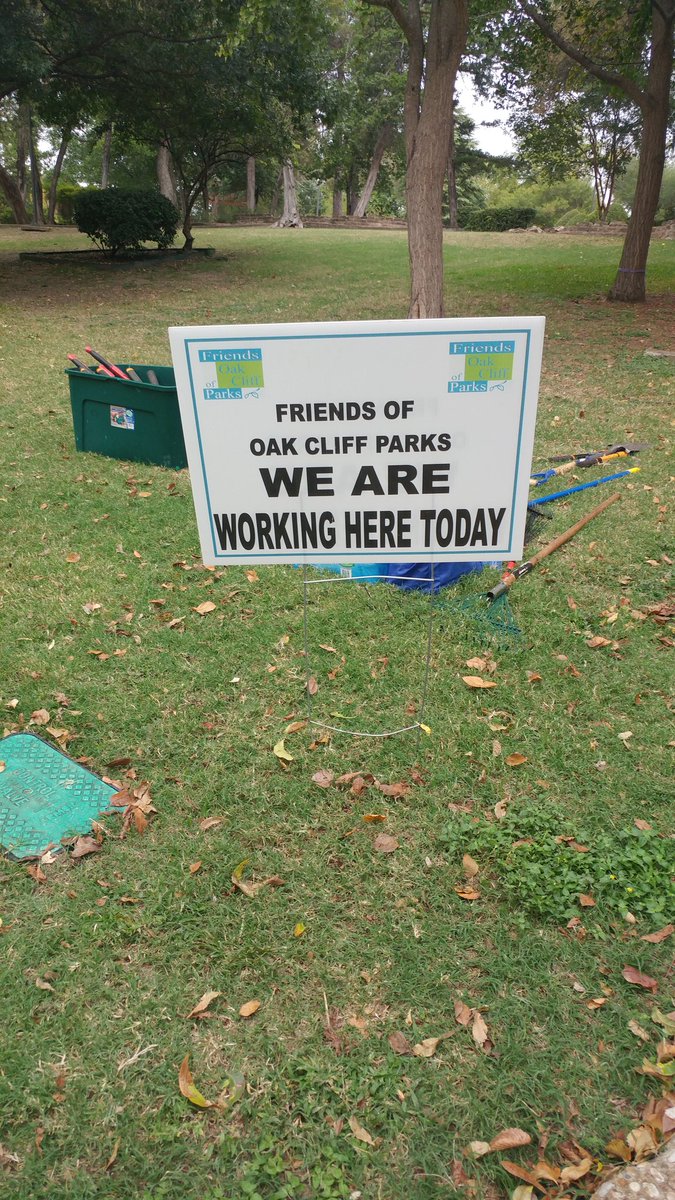 oakcliffangel's tweet photo. #LSGivesBack @lifeschools @Life_Lions #friendsofoakcliffparks #oak cliff #community https://t.co/Z2tdjJcHHH