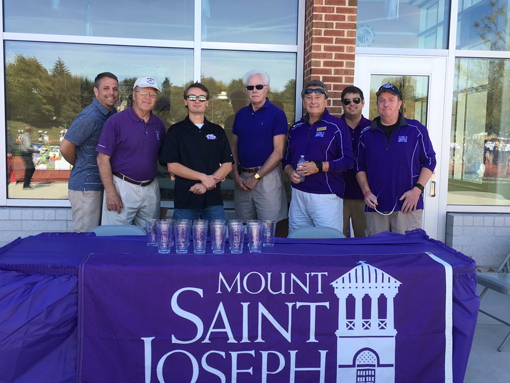 Greekirishjr's tweet photo. Homecoming at @MSJGaels - a soccer win! Student Tailgate ! @piw13 @MSJStudents @MSJADM @msjsoccer @kraigloovis @MSJ_Football  @dmparr427 https://t.co/g1s08TWpfm