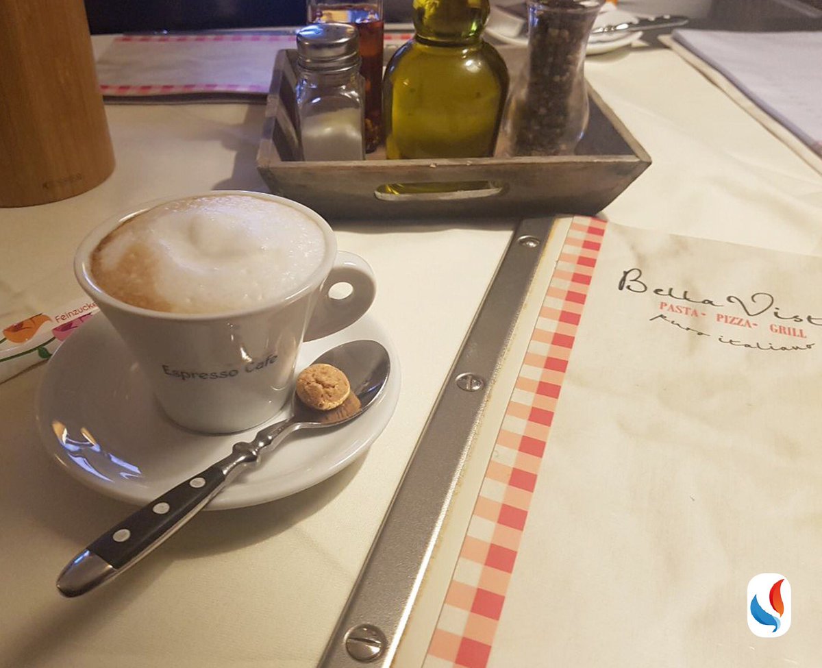 nsb_polymers's tweet photo. Erst die #Arbeit auf #Fakuma, dann das #Vergnügen #NSBPolymers #Team #Teamwork #Business #Abendessen #BellaVista #Cappuccino #WorkBalance https://t.co/jZMUmkDi8p