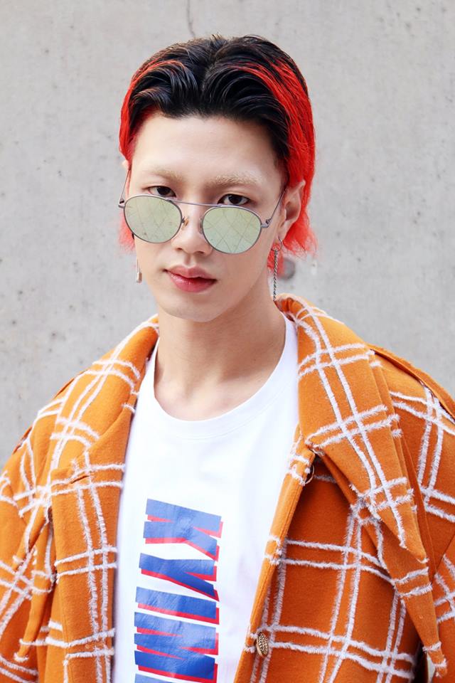 DAPMODELS_TH's tweet photo. {D6} Street Style at 2018 S/S HERA SEOUL FASHION WEEK #서울패션위크 #heraseoulfashionweek #SFW18 #sfw18ss #SFW #SeoulFashionWeek https://t.co/1vboAUNYPm