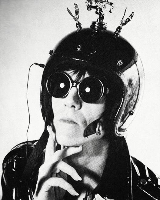 Happy birthday to one of the all time great Rock and Rollers, Lux Interior!!! Gone too soon! 