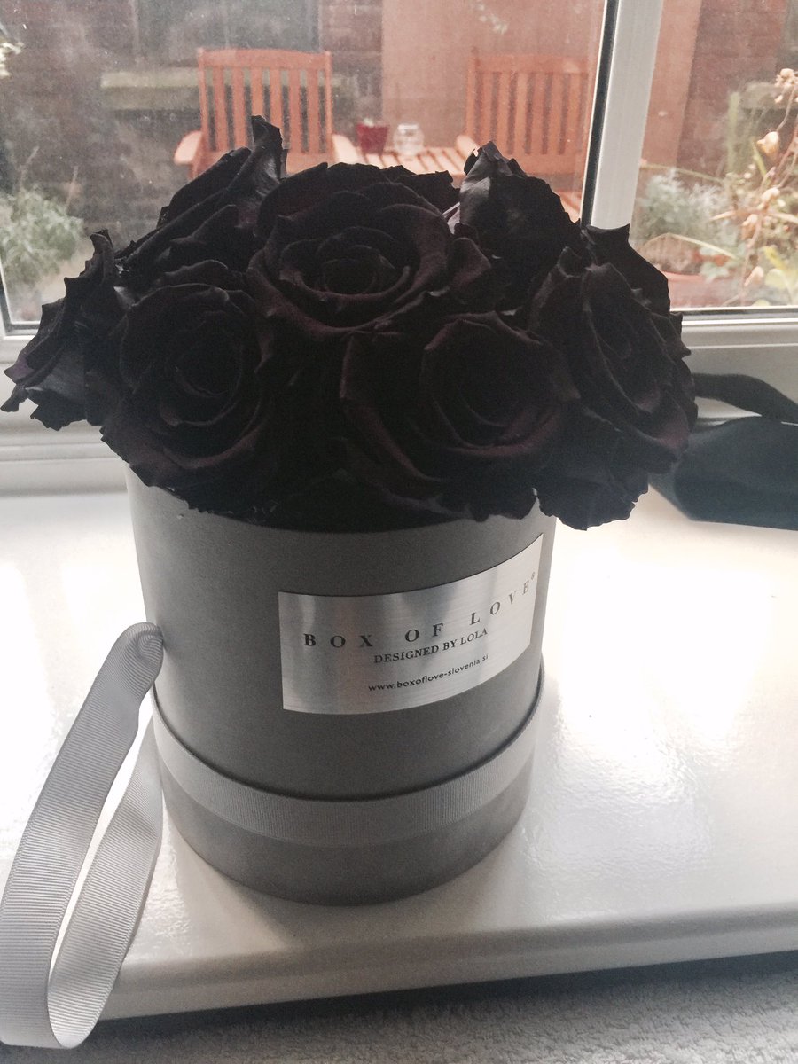 andreadgiovanni's tweet photo. Announcement😍on my single launch I will wear clothes by @MKexclusive &amp; @jasmina78 🔥Thank u to this guys for the @boxoflove_rs gift🌹#Saturday https://t.co/YIBivXvwrw