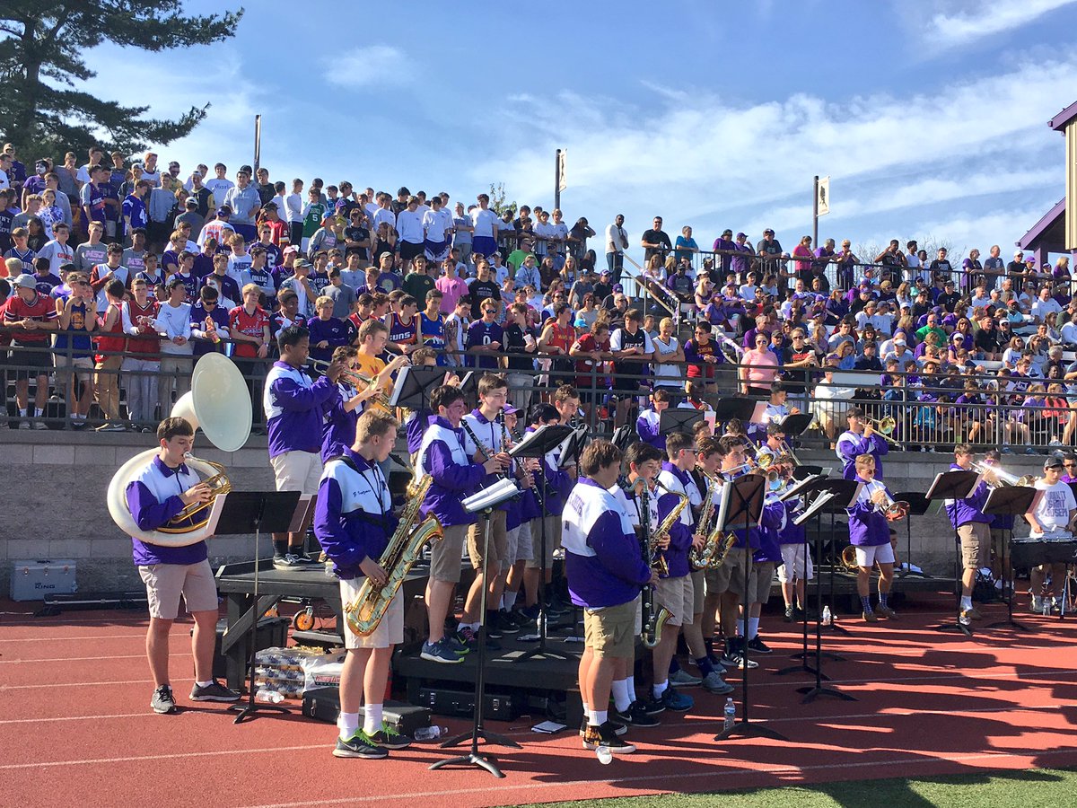 Greekirishjr's tweet photo. Best Student section in the state by far! Great Crowd Here! @MSJStudents @MSJGaels @MSJ_Football @MSJADM @piw13 @kraigloovis @42ChrisSap https://t.co/FmHueKC6V6