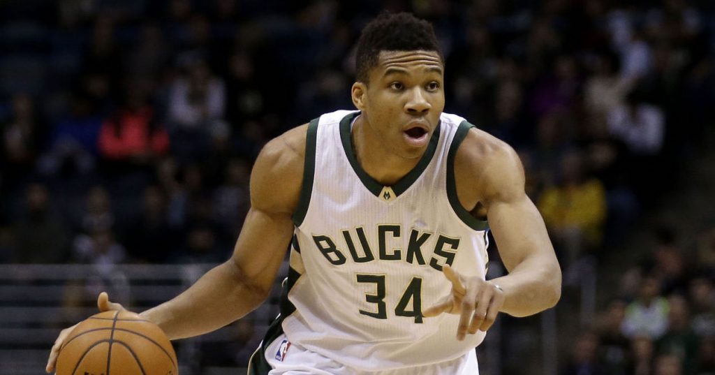 GeoffLambert77's tweet photo. #NBA DraftKings Picks and #optimized lineup (10/21) by @quentin_babb https://t.co/NofGFkU9lQ https://t.co/Ii2irtnQIi