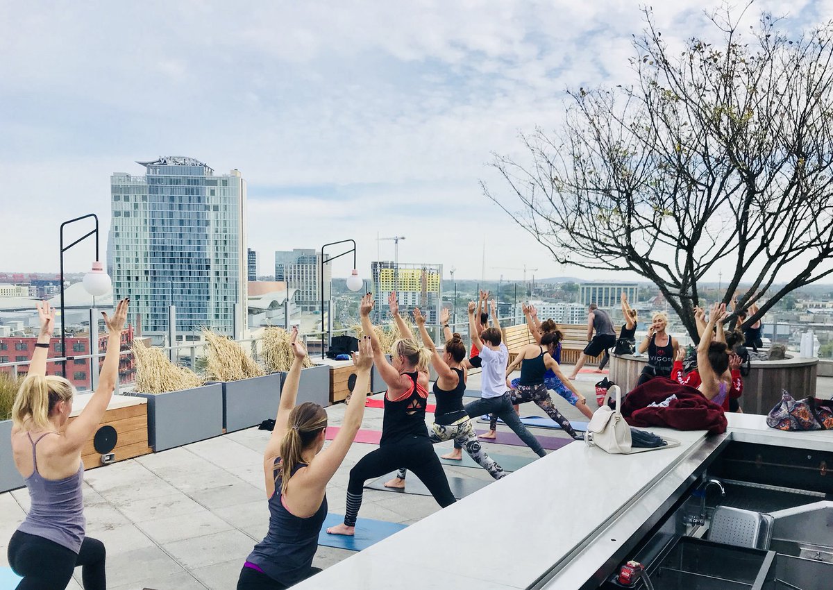 igovigor's tweet photo. Saturday vibes are strong like a Warrior thanks to this amazing rooftop Power Flow @lajacksonbar this morning 🙌 🥂 ❤️🖤
#igovigor #rooftopyoga https://t.co/Z7tZLDGnLx