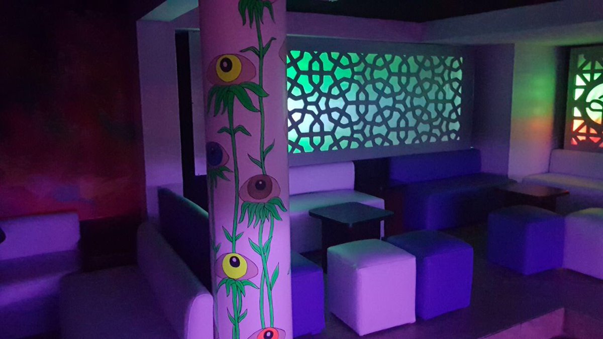 ViuDiscoteca's tweet photo. Hoy te esperamos en @weekndisco🔥 La mejor Farra la tienes con nosotros🍺 Arma tu grupo Farrero Rsv: 0986278679 #Guayaquil. https://t.co/T34PcVWSQ7