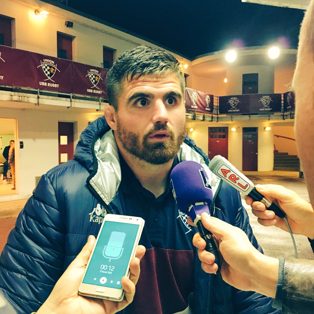 UBBrugby's tweet photo. A. Pelissié : « Si on veut prétendre à faire quelque chose au racing il faut se remettre la tête à l’endroit et vite au travail. » #UBBNEW https://t.co/DdS8fifln1