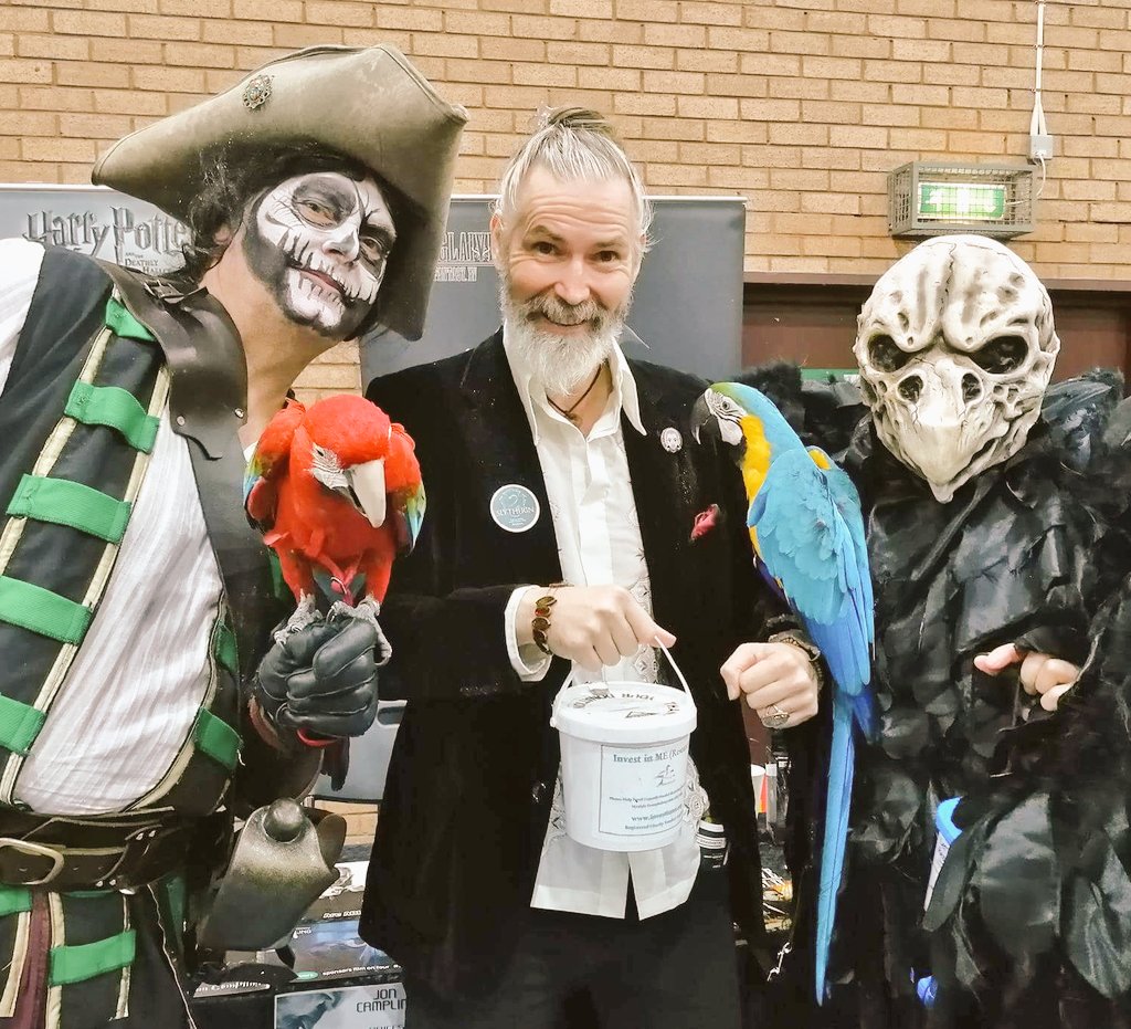 KingRegisCXlll's tweet photo. Huge thanx 2the generous peeps of #hull today and this gang together we raised Β£111! 4 @Invest_in_ME at #HullhorrorFest incredible! https://t.co/gOzKYSuNgM