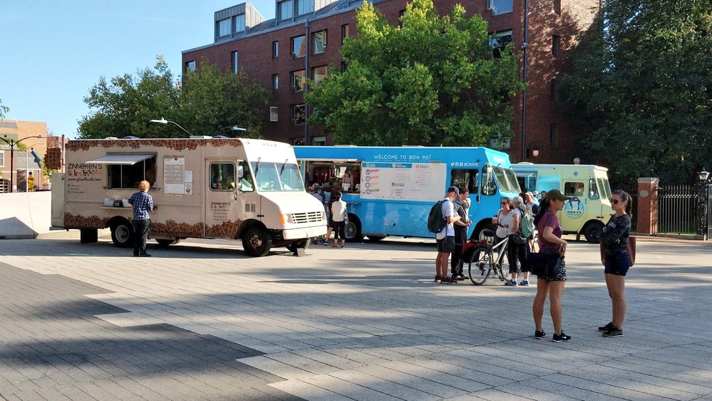 #Waffles over <a href="/HarCommonSpaces/">Harvard Common Spaces</a> till 7 pm tonight!

<a href="/Harvard/">Harvard University</a> <a href="/thecrimson/">The Harvard Crimson</a> <a href="/HarvardSquare/">Harvard Square</a> <a href="/bonme/">Bon Me</a> <a href="/RoxysGrilledChz/">Roxy's Grilled Cheese</a>