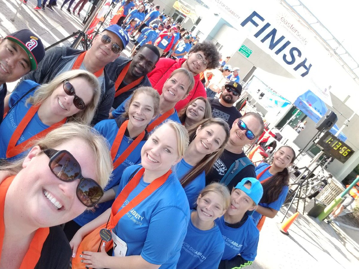 MhoangCVS's tweet photo. Up early for a great cause #R65D3 #strides #D3Engagement&amp;Givingback https://t.co/cAuhJ6mpGz