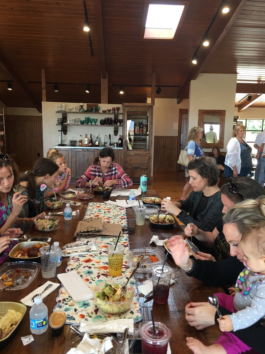 mrslrnewton's tweet photo. @thepioneerwoman Our Texas family girls weekend is enjoying the lodge and hoping to meet you! https://t.co/nQ3Cxn4dBy