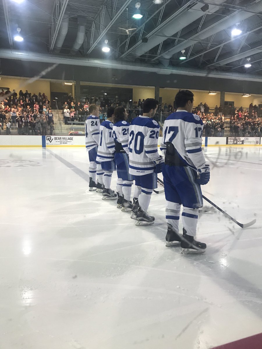 SLUBillzHockey's tweet image. Here we GO!
Starters for SLU: 
Au- Terjelian- Krivocuca
     Kmet- West
            Derks 

#HaveOne