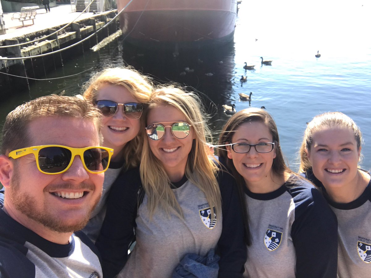 MrsBender_FPE's tweet photo. #FPE exploring Baltimore #DPYOU2017 #WorkatDP #beFPE #dreamteam https://t.co/4TrqE9juU9