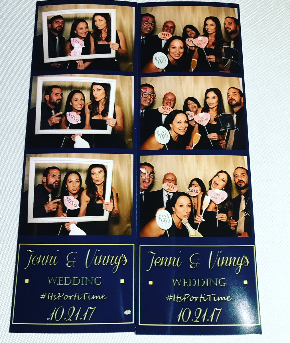 JillNicolini's tweet photo. At #mycousinvinnys wedding 👰🎩 #metropolitanbuilding #itsportitime #timetoporti 😘👍🍷#jenniandvinny https://t.co/Nr69c41Wnq