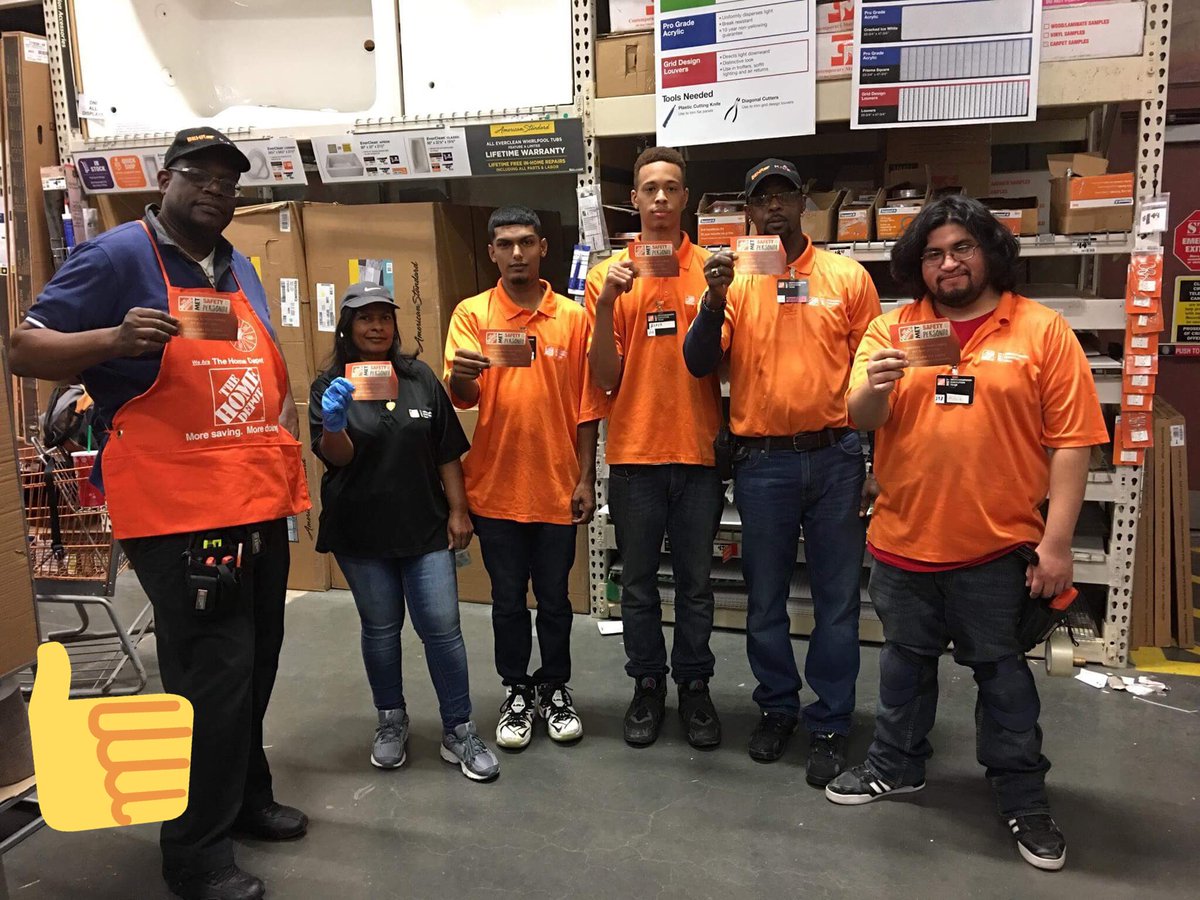 Look who's taking safety personal! D82-6152 pack down is. Thanks team.@monticup <a href="/MattKeatinghd/">Matt Keating</a> <a href="/hayes_hilton/">Colleen Hayes-Hilton</a>
