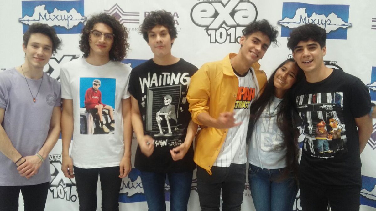 HildaLoreto's tweet photo. @CD9 por fin... mi niña feliz @_paola_ale_ https://t.co/EIwIeA7Smo