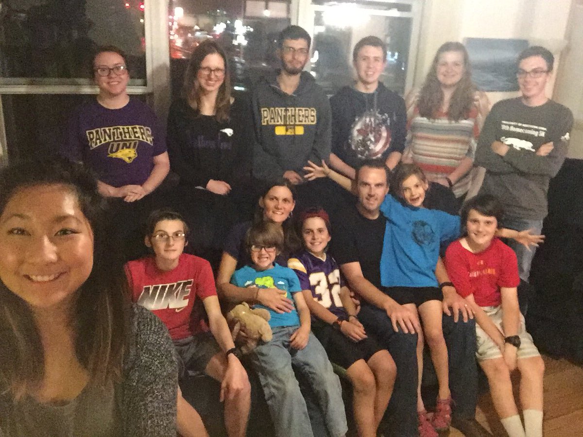 rsetse_tse's tweet photo. Host dinner with the Schumacher family was a success! #navsmainevent2017 https://t.co/BTCzLpuTyh