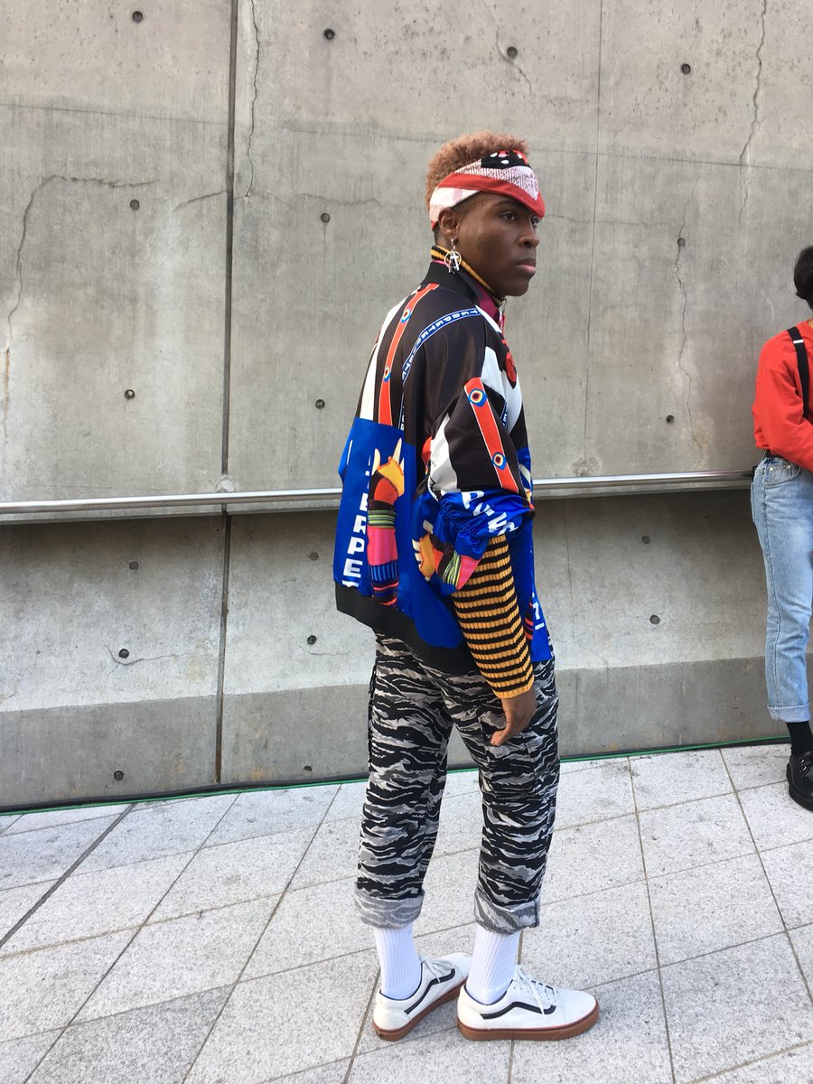 elite7max1's tweet photo. SEOUL FASHION WEEK #Seoulfashionweek #SFW #sfw18ss https://t.co/rwixbex8MI