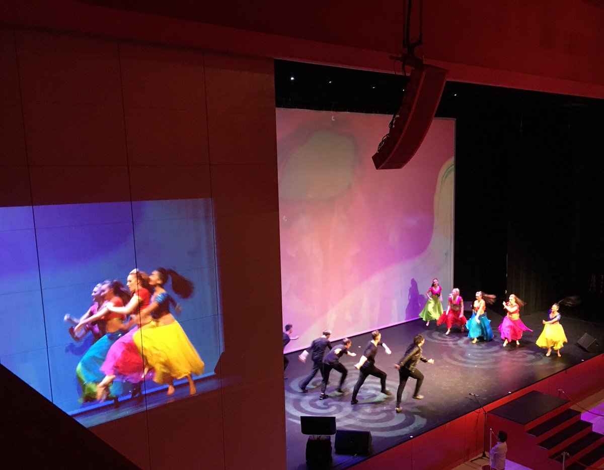 What a show!!!
#ibcl #diwaliluxembourg #letzgoindio