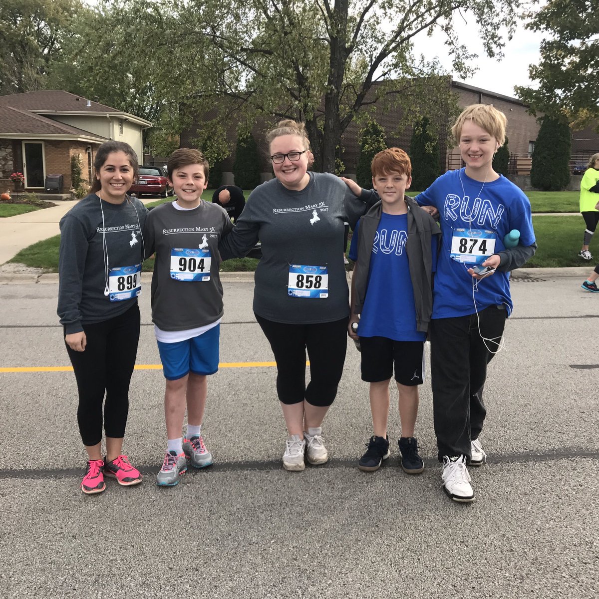 Kotsi_Kinders's tweet photo. Had such a fun day at the #RM5K #D109Pride #BoysOnTheRun #APoppinPair #teacherlife https://t.co/AneEZ17fz4
