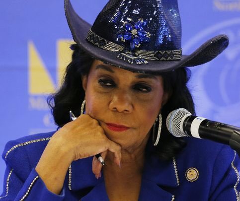 Keep_em_Down's tweet photo. Is #EmptyBarrell Fredrica Wilson related to Money Mike?
@CNN @FoxNews @RealJamesWoods https://t.co/slDcb5Lshi